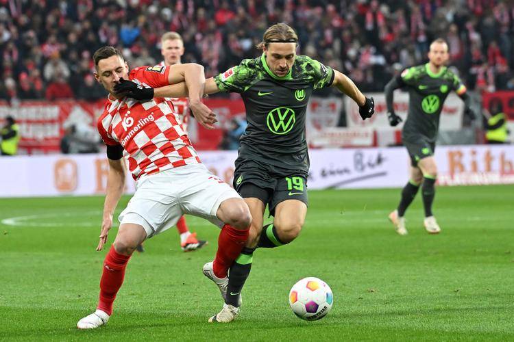 九游体育官网入口包含斯图加特发布备战花絮；赛后遗憾出局；欧冠任务艰巨；球队文化再被提及的词条