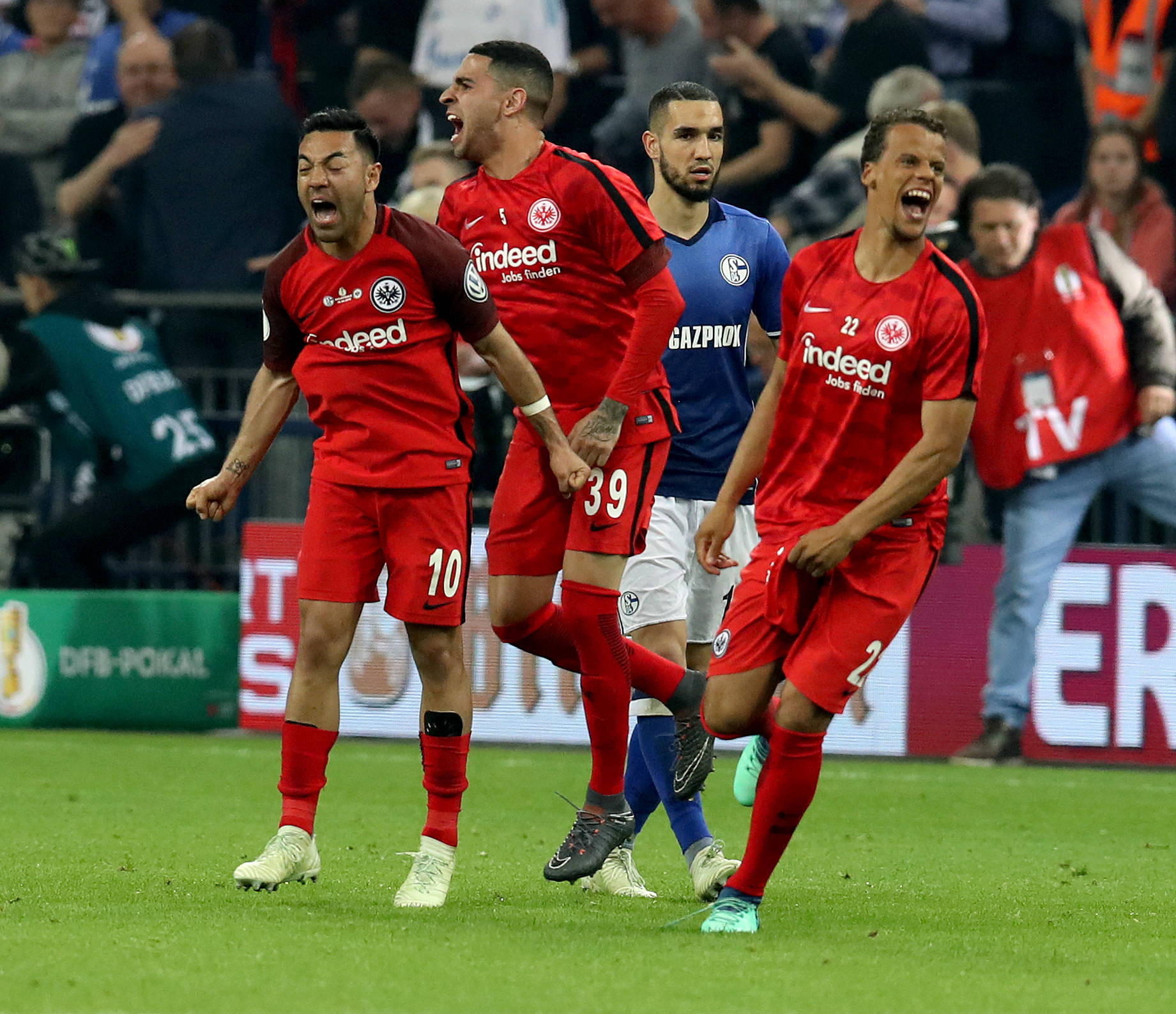 包含斯图加特发布备战花絮；赛后遗憾出局；欧冠任务艰巨；球队文化再被提及的词条