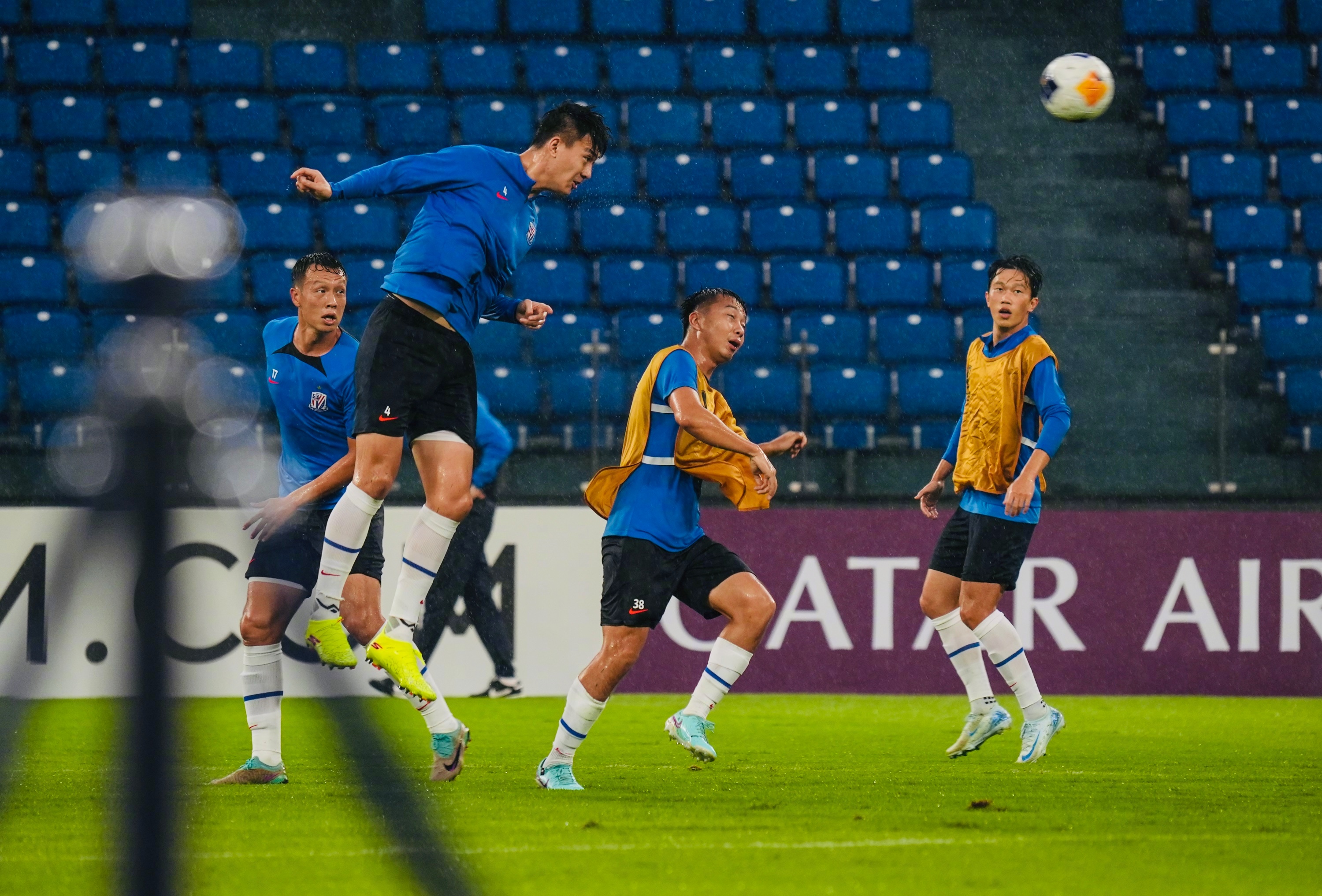 关于国际比赛日足总杯传出新动向，浙江队远射贴柱，管理层表态：信心回归，训练强度明显提升的信息